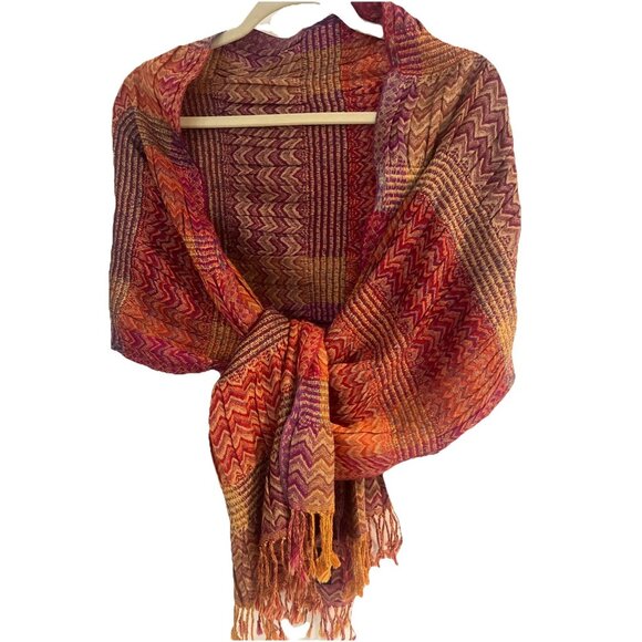 Kandahar 100 % Merino Wool Scarf 70x15”Fringe Scalloped Edges Unique Elegant - Picture 1 of 9